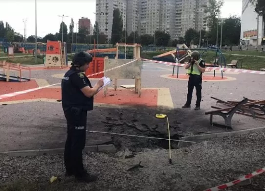 На дитячий майданчик у Харкові прилетіли російські «Гради» - поліція