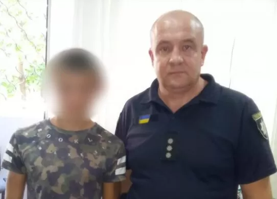 На Харківщині мати побила 15-річного сина та вигнала з дому