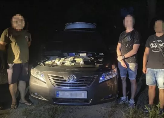За 500 доларів у ЄС через Росію: Харківська СБУ накрила канал нелегальної міграції