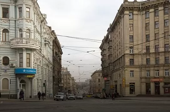 У п'ятницю частково перекриють рух проспектом Героїв Харкова
