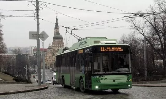 Тролейбус №11