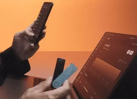 крипто-гаманець Ledger Nano X