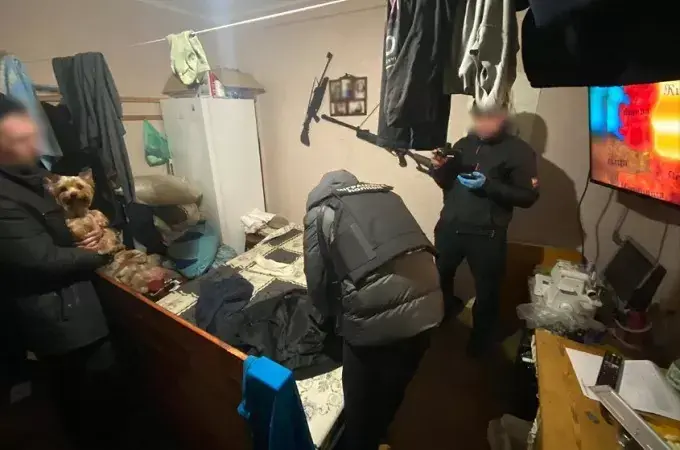 Харківська сутенерка втягнула до проституції неповнолітніх