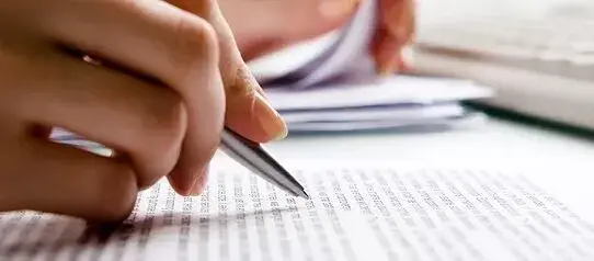 Нотаріальний переклад документів: коли потрібен і які документи можна перекласти