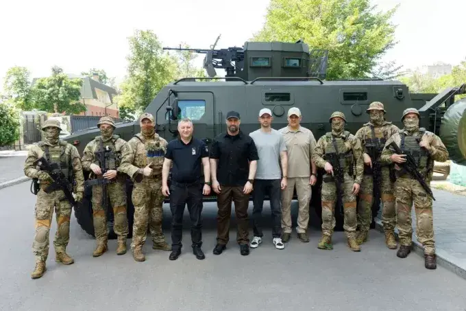Харківському спецпідрозділу передали бронеавтомобіль