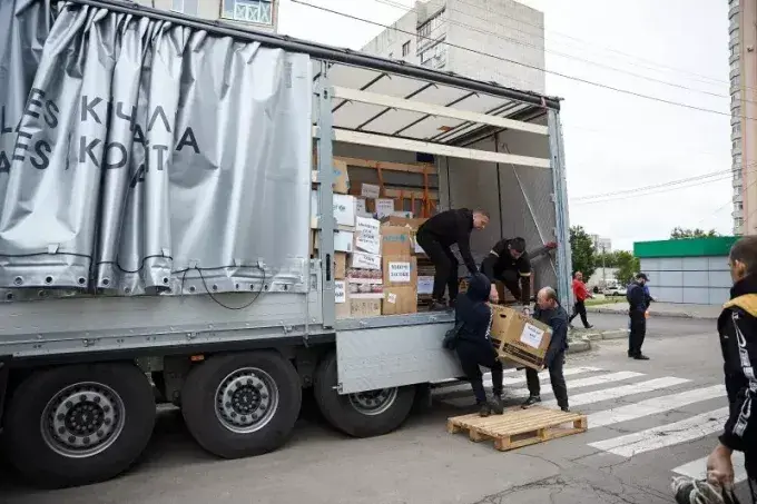 З Харкова до Херсонщини передали понад 100 тонн гуманітарної допомоги