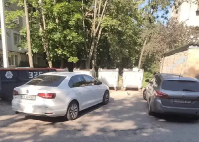 У Харкові працюють над запобіганням неправильного паркування та утворенням сміттєзвалищ