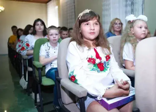 Учні Дергачівської громади отримали планшети та хромбуки