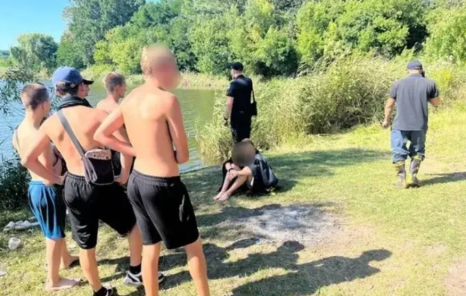 На Харківщині врятували дівчинку, яка впала у зливний колодязь