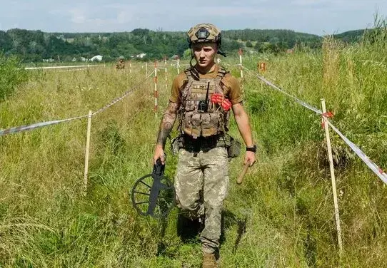Під час розмінування Циркунів загинуло двоє саперів, ще один - поранений