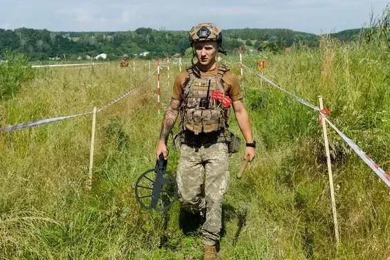 Під час розмінування Циркунів загинуло двоє саперів, ще один - поранений