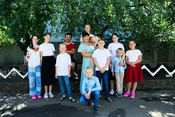 Багатодітна родина з Харківщини отримала необхідні матеріали для ремонту будинку