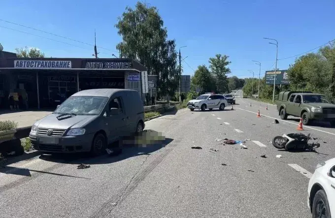 На Харківщині в ДТП загинули чоловік та дитина
