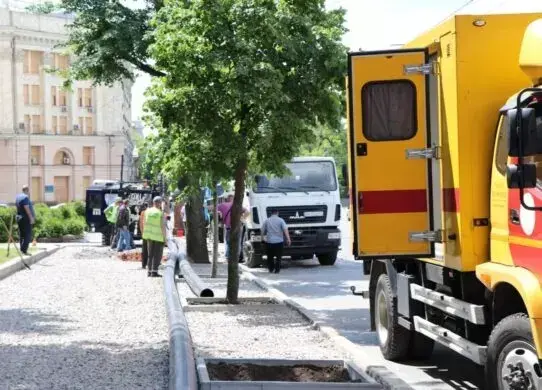 У Харкові на Сумській переклали трубопровід