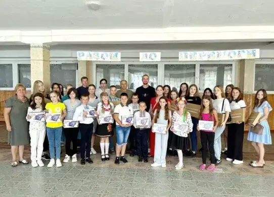Для учнів Великобурлуцької громади передали нові гаджети