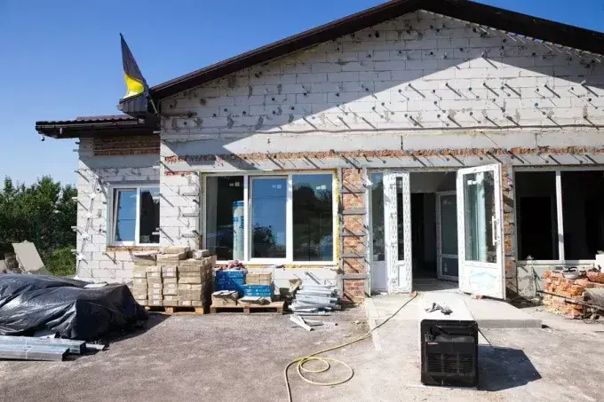 У селі на Харківщині відновлюють пошкоджену амбулаторію