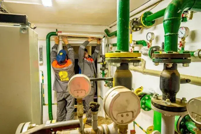 У Харкові відновлюють подачу гарячої води для трьох районів міста