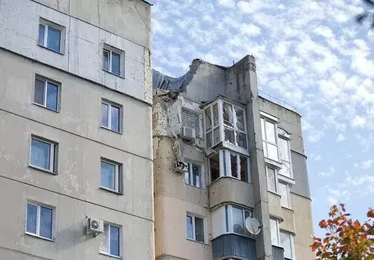У Балаклії на Харківщині відновлюють пошкоджену багатоповерхівку Фото: kharkivoda.gov.ua