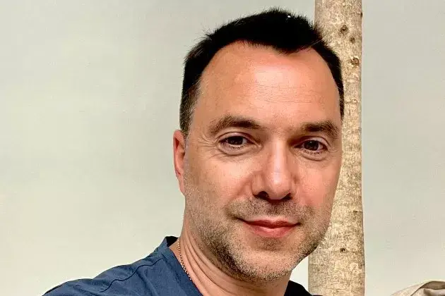 На Арестовича написали заяву в поліцію за пропаганду насильства: що відомо?