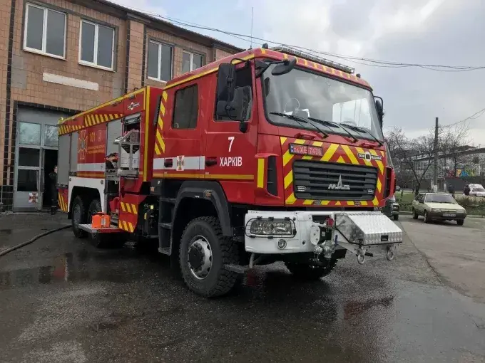 Вночі у Харкові рятувальники ліквідували дві пожежі