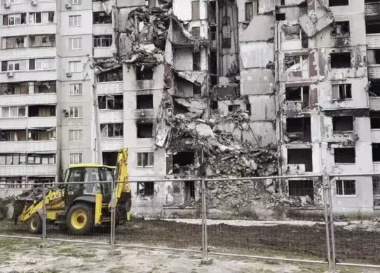 Що чекає на зруйнований росіянами будинок у Харкові на Ужвій, 82