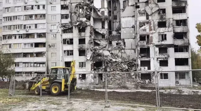 Що чекає на зруйнований росіянами будинок у Харкові на Ужвій, 82