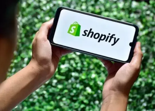 Співпраця з Amazon: вигідне рішення для власників магазинів на Шопіфай