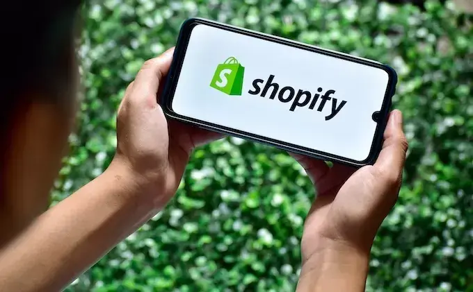 Співпраця з Amazon: вигідне рішення для власників магазинів на Шопіфай