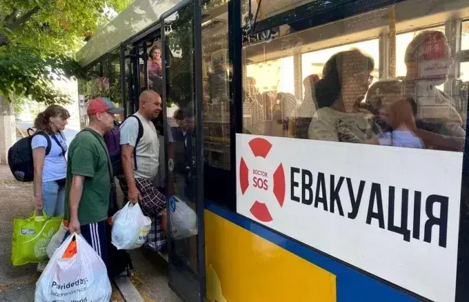 Евакуйовані раніше з небезпечних територій Харківської області, повертаються додому