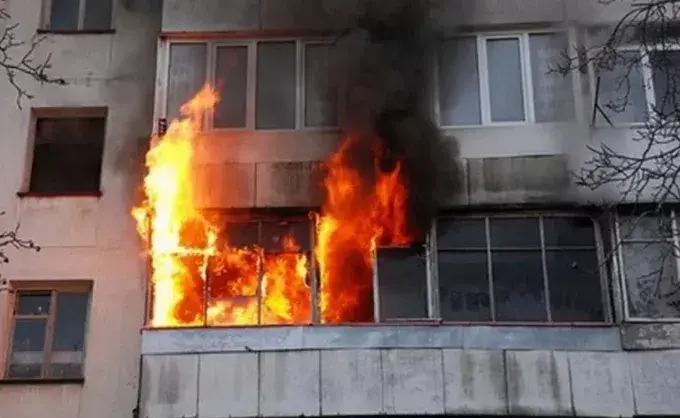 Харківські пожежники врятували літню жінку