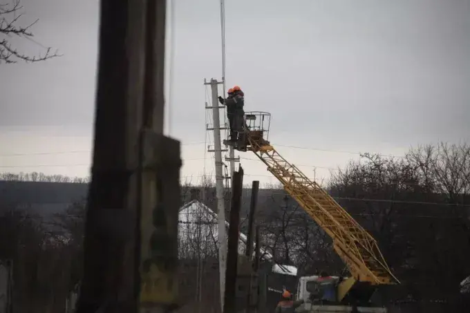 На Харківщині відновили світло у Малих Проходах