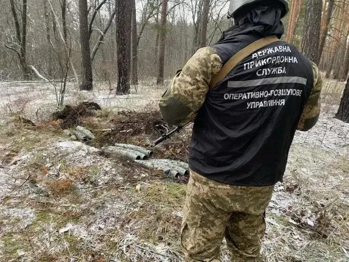 Прикордонники на Харківщині виявили схрон з боєприпасами рашистів