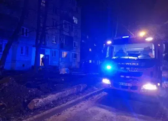 Внаслідок пожежі в багатоповерхівці Харкова загинула людина, ще 13 людей евакуювали