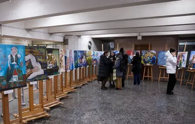 Художня виставка «Щастя в квадраті» / Фото www.city.kharkiv.ua