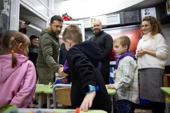 Зеленський ознайомився з роботою підземної школи в харківському метрополітені