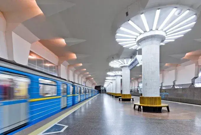 У Харкові зачинять дві станції метро: які додаткові маршрути курсуватимуть?