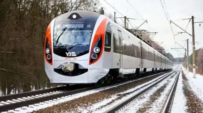 Затримується потяг Перемишль - Харків через сходження потягу в Польщі