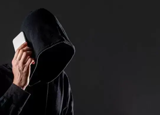Шахраї в Україні представляються представниками влади та просять гроші на ЗСУ