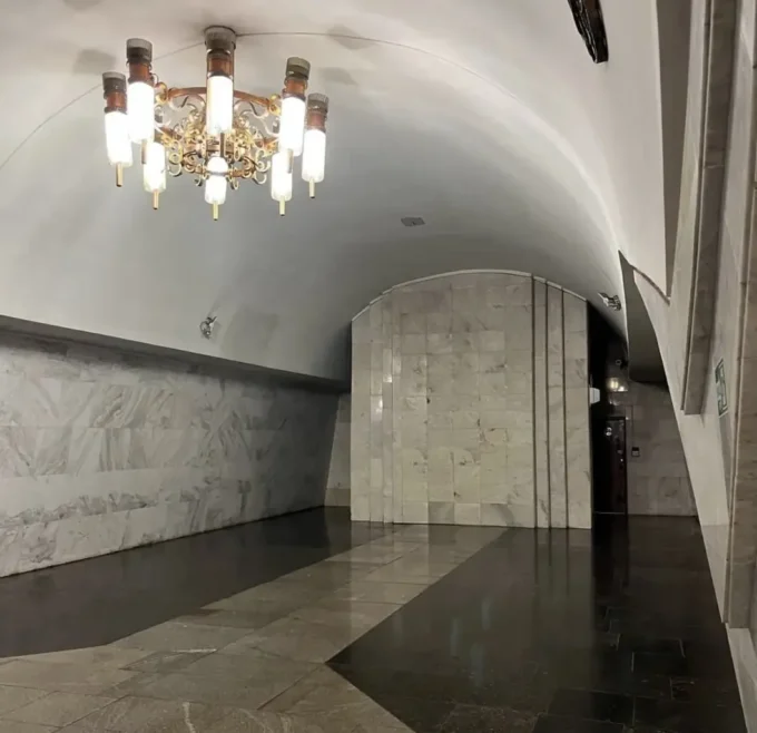 У Харкові зі станції метро прибрали барельєф Пушкіна