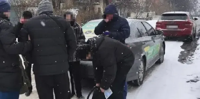 Начальник харківського ізолятора тимчасового тримання проводив махінації із зарплатами та привласнив понад 2 млн грн