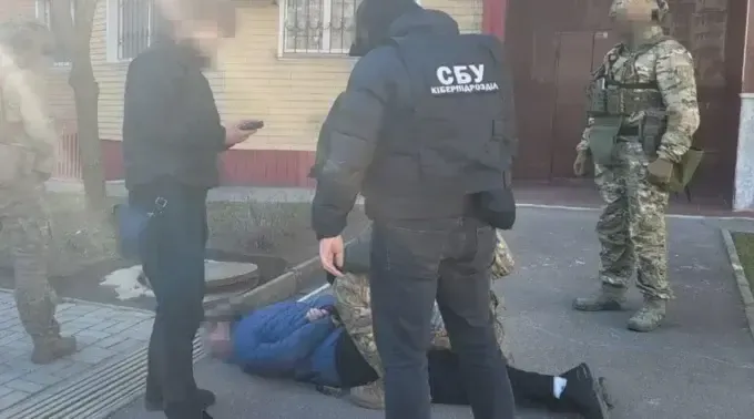 Шахраї з Харкова створили підпольний кол-центр та виманювали гроші у громадян ЄС