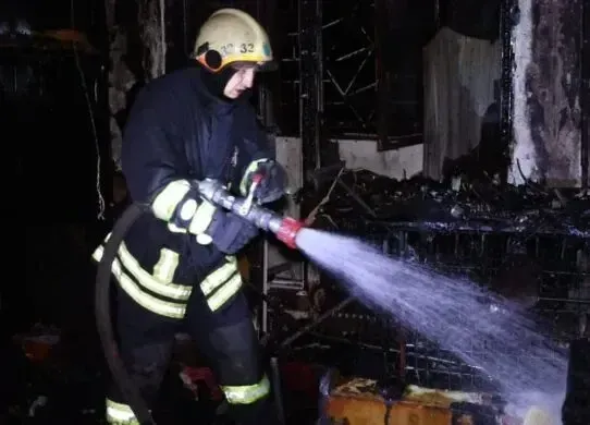 Пожежа у багатоповерхівці Харкова забрала два життя - 10 людей евакуювали