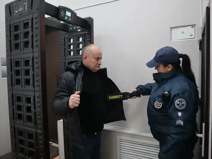 У лютому до судів Харкова та області масово несли вогнепальну зброю