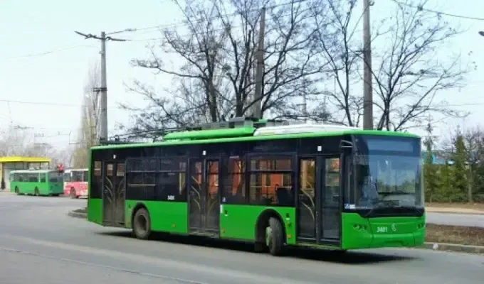 Після блекауту, в Харкові відновлюють рух тролейбусів і трамваїв