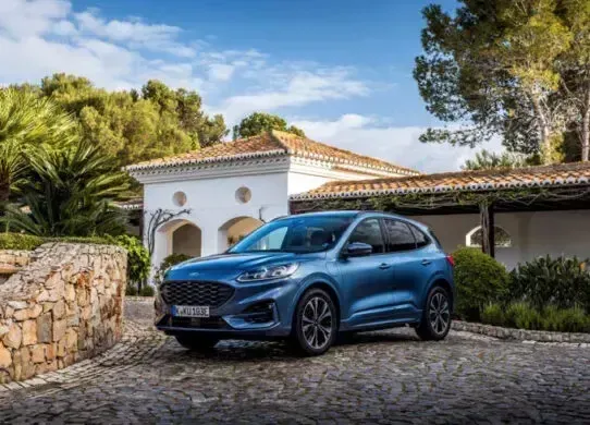 Ford Kuga Hybrid: потужність бензину, ефективність електромобіля