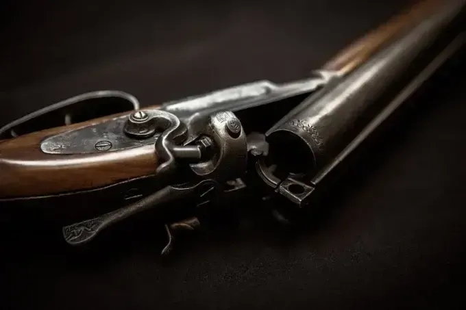 На очах дитини пʼяний харківʼянин погрожував дружині рушницею