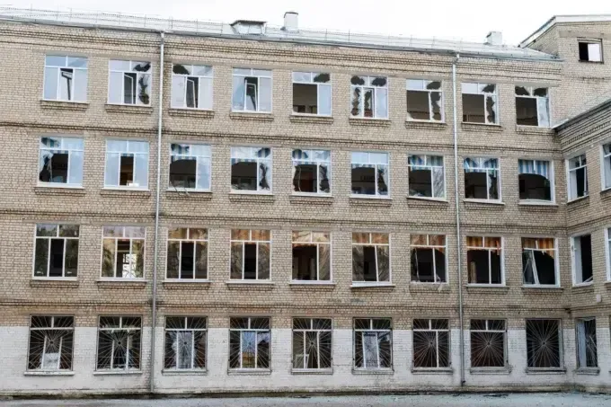 Чотири влучання у центрі Харкова та нічна атака дронів - обстріли Харкова не вщухають
