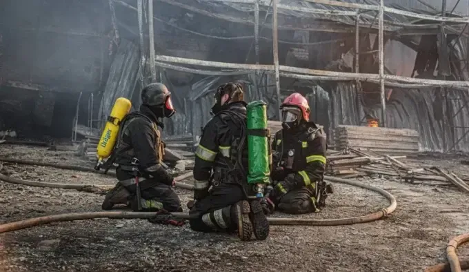 Пожежу в гіпермаркеті Харкова ліквідовували понад 16 годин - кількість загиблих збільшилася до 16 осіб