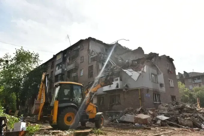 Масований обстріл Харкова: внаслідок влучання по багатоповерхівці загинуло 5 осіб