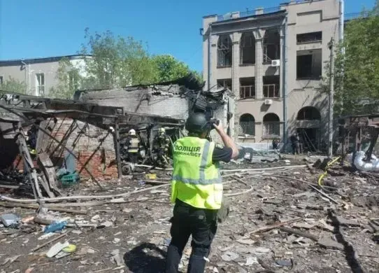 У Харкові росіяни вбили 25-річного працівника підприємства, поранено його брата-близнюка та батька